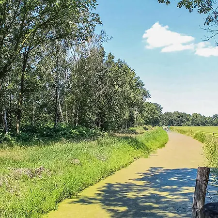 Awesome In With 3 Bedrooms, Sauna&wifi Vakantiehuis *