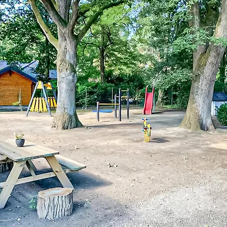 Awesome In With 3 Bedrooms, Sauna&wifi Vakantiehuis Meijel