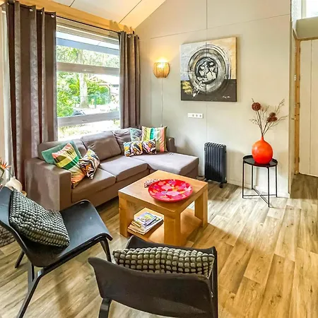 Awesome In With 3 Bedrooms, Sauna&wifi Vakantiehuis