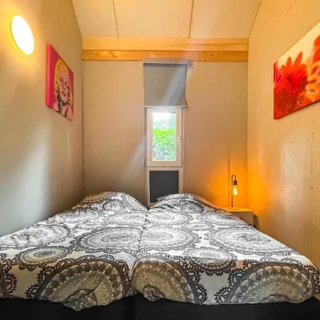 Awesome In With 3 Bedrooms, Sauna&wifi *