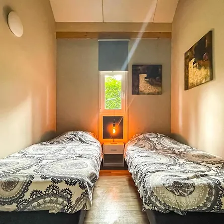 Awesome In With 3 Bedrooms, Sauna&wifi Meijel